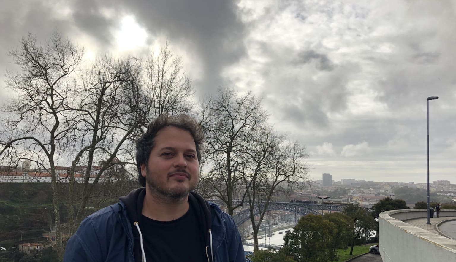 Álex Rico: «Llegó un momento en el que quería hacer algo propio y dar un giro profesional hacia la producción audiovisual»